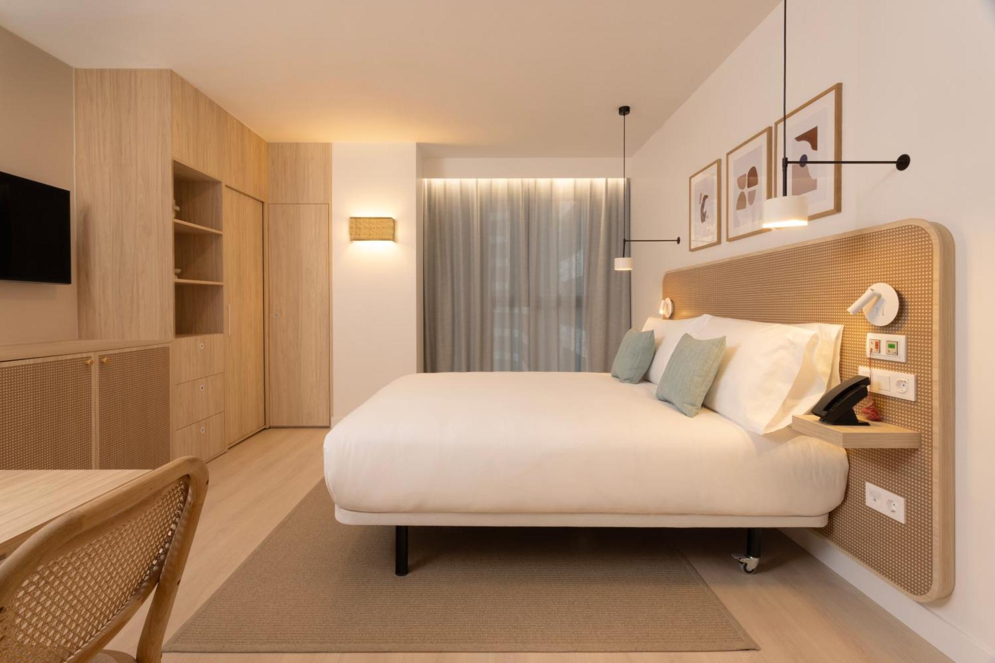 Staybridge Suites & Apartments Malaga By Ihg Bagian luar foto