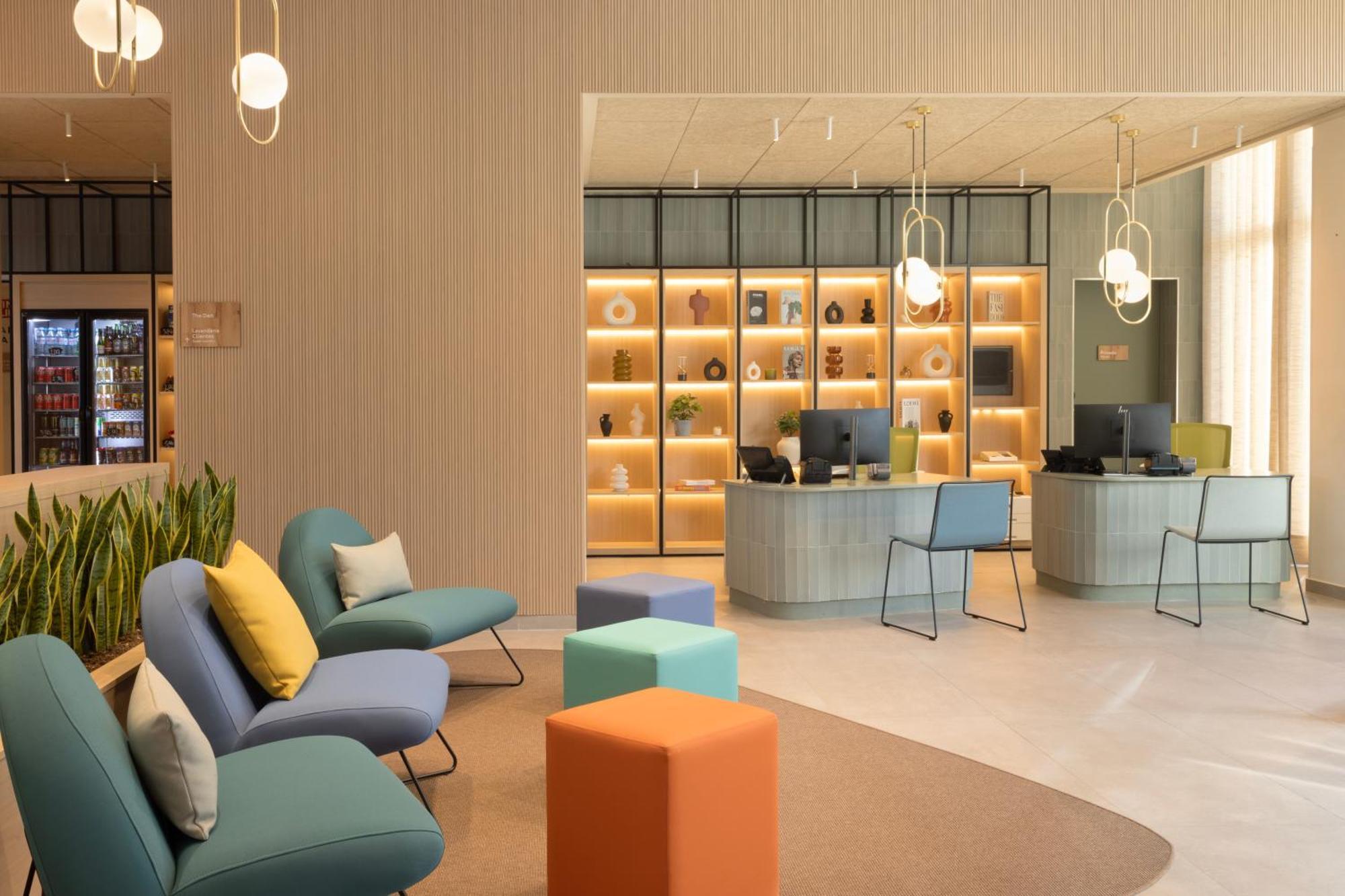 Staybridge Suites & Apartments Malaga By Ihg Bagian luar foto